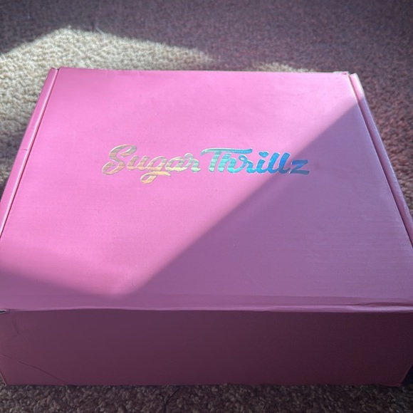 Sugar Thrillz pink fuzzy ankle booties 8 - Picture 4 of 10